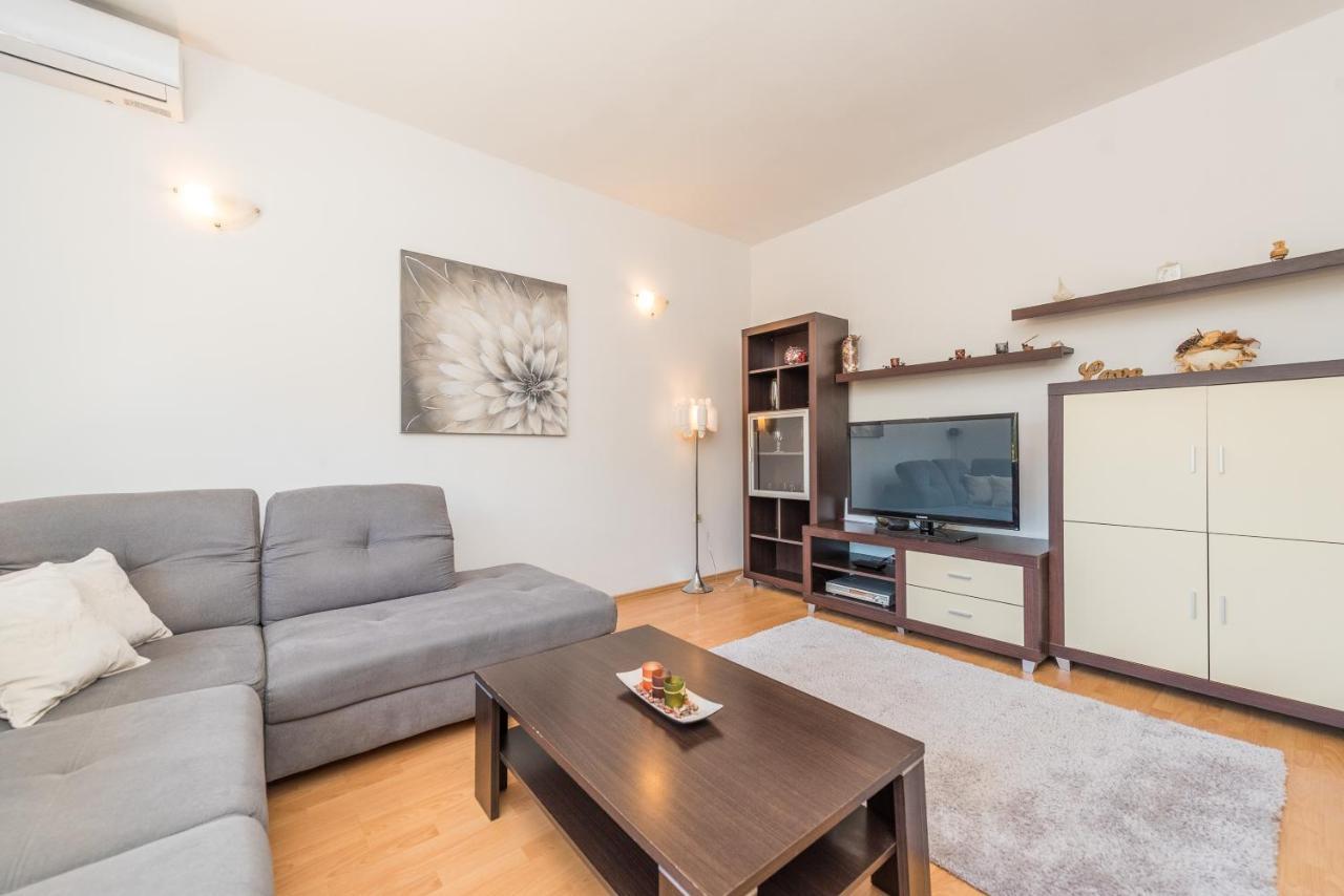 Nelly Apartments Privlaka  Eksteriør bilde