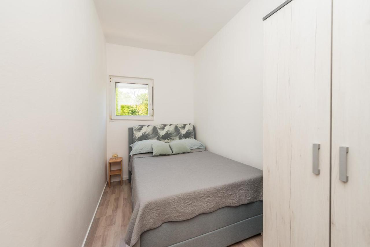 Nelly Apartments Privlaka  Eksteriør bilde