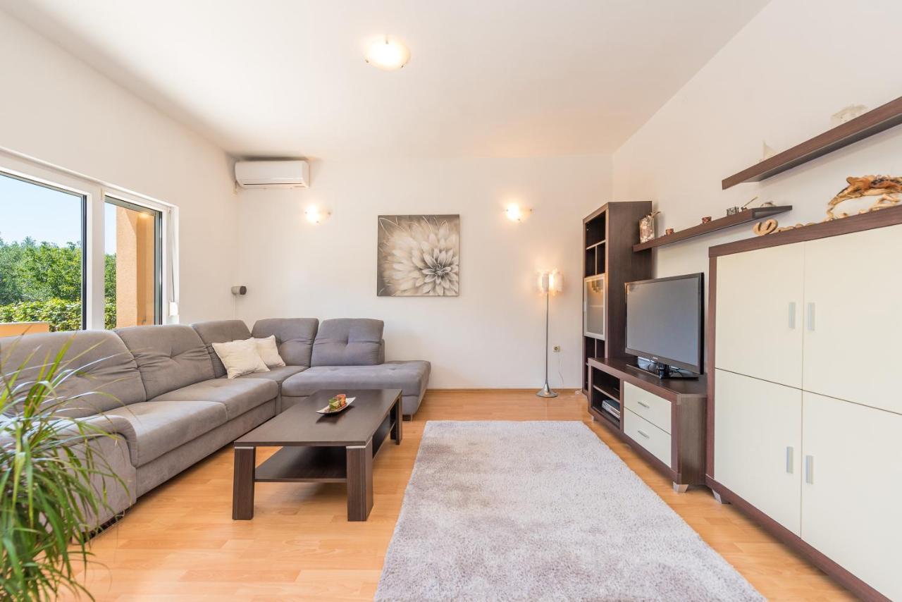 Nelly Apartments Privlaka  Eksteriør bilde